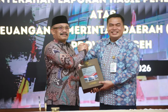 Bupati Pidie menerima opini Wajar Tanpa Pengecualian (WTP) dari Badan Pemeriksa Keuangan (BPK) Perwakilan Aceh untuk ke-11 kalinya secara berturut-turut atas Laporan Keuangan Pemerintah Daerah (LKPD)