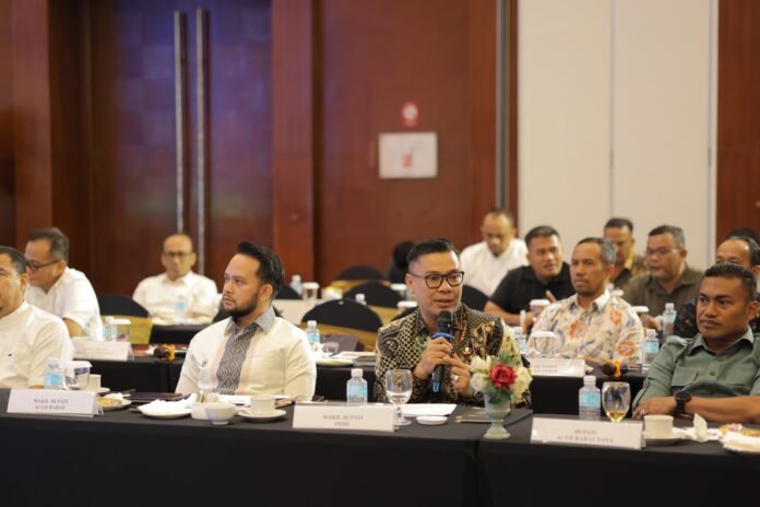 Wakil Bupati Pidie, Alzaizi menghadiri Focus Group Discussion (FGD) Percepatan Rehabilitasi dan Rekonstruksi Pascabencana Alam Di Provinsi Aceh Tahun 2026